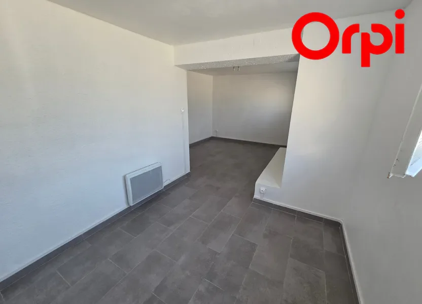 Room Avenue de Provence in Laragne-Montéglin