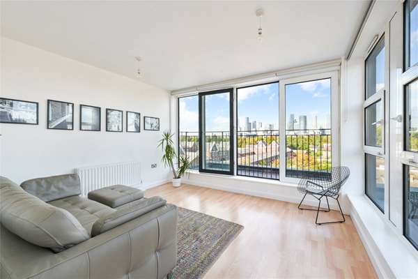 Flat Bartlett Mews in Greater London
