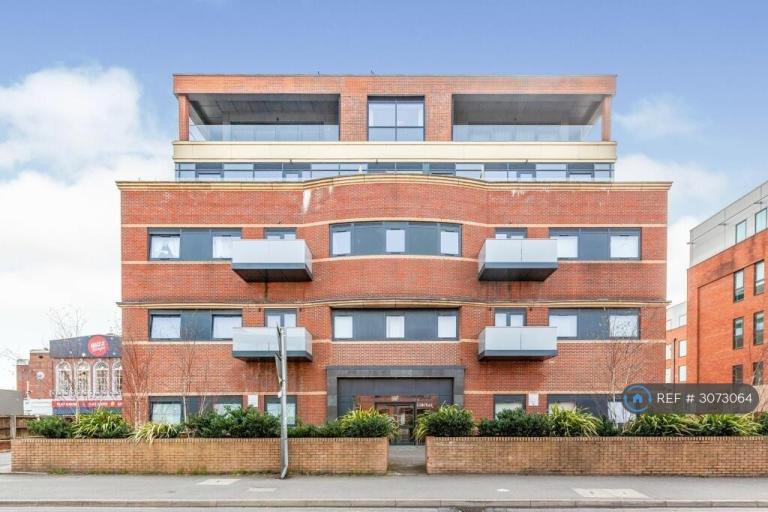 Flat Bath Road in Slough