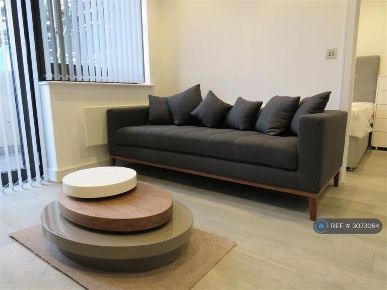 Flat Bath Road in Slough