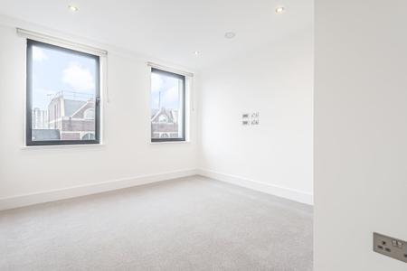 Flat Saint John's Hill in Greater London