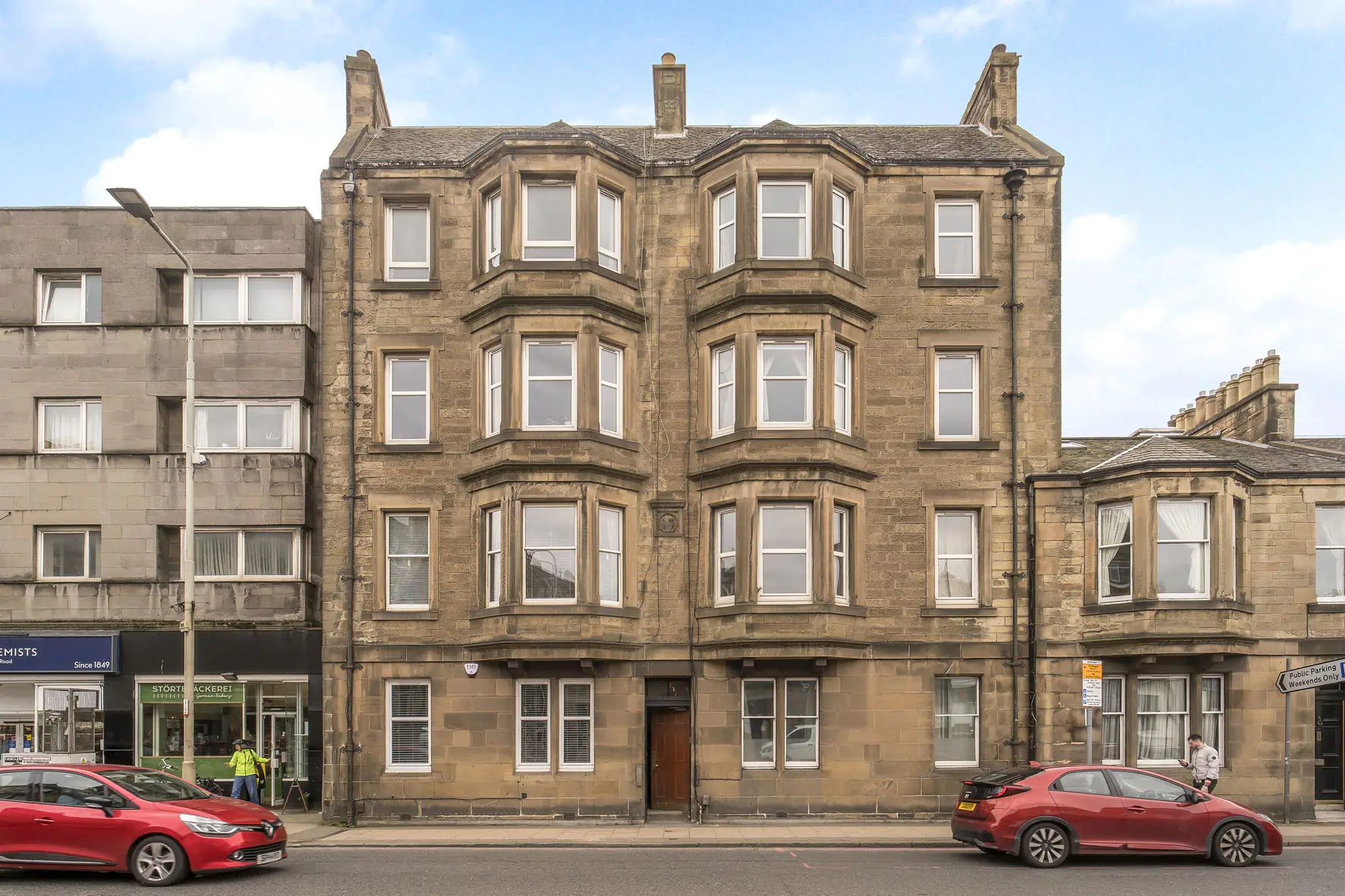 Flat St John's Road in Edinburgh