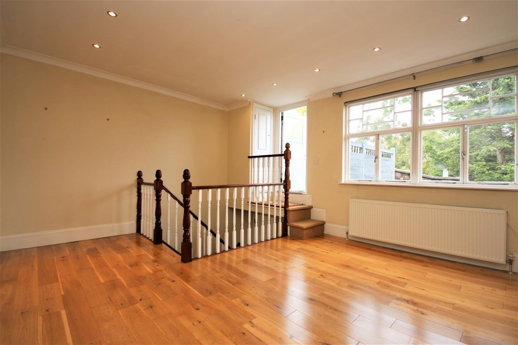 Flat Sotheby Road in Greater London