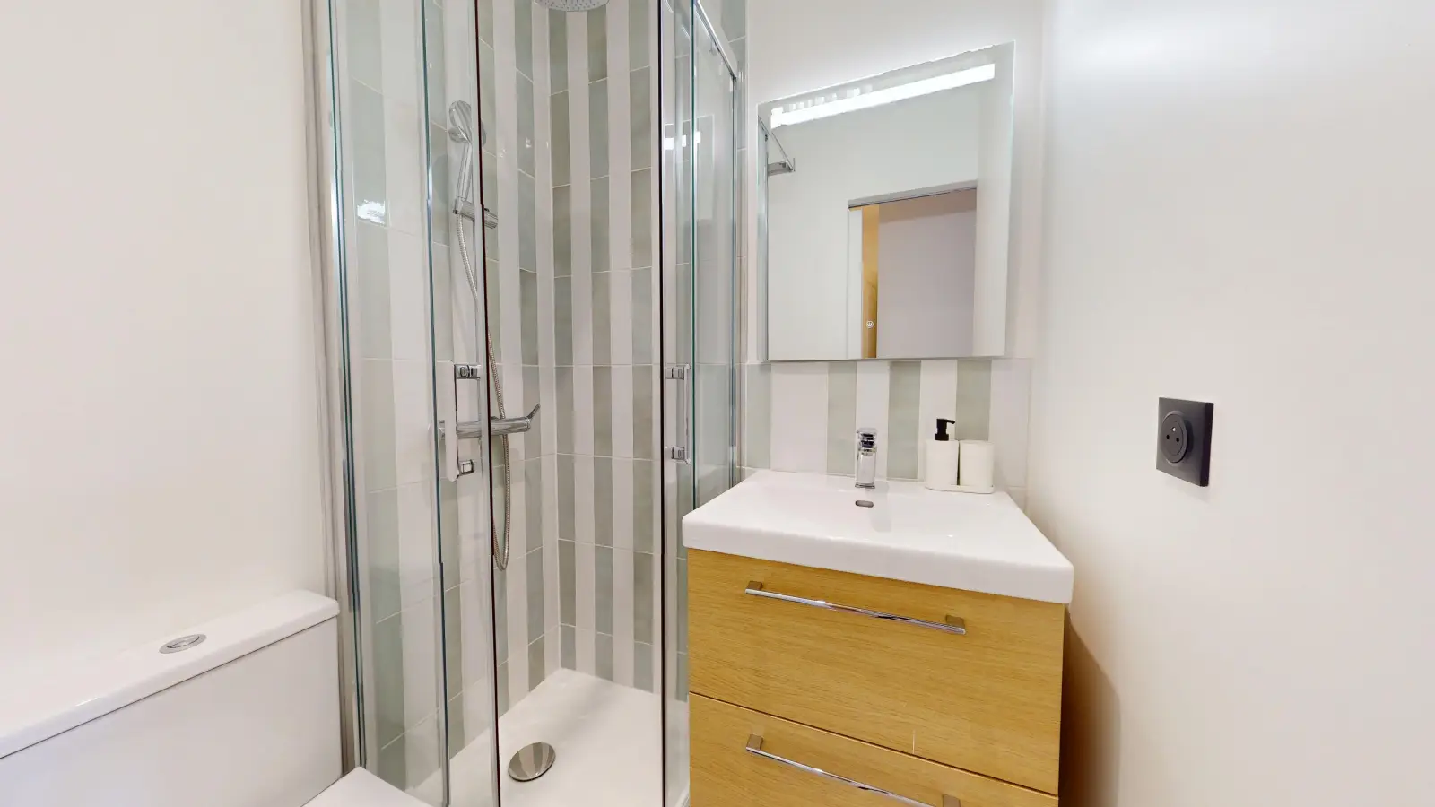 Room Rue Louis Puteaux in Paris