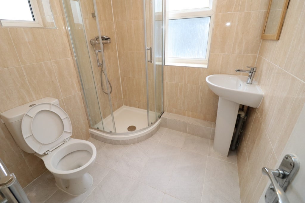 Room Globe Road in Greater London