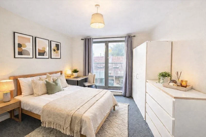 Room Sumner Road in Greater London