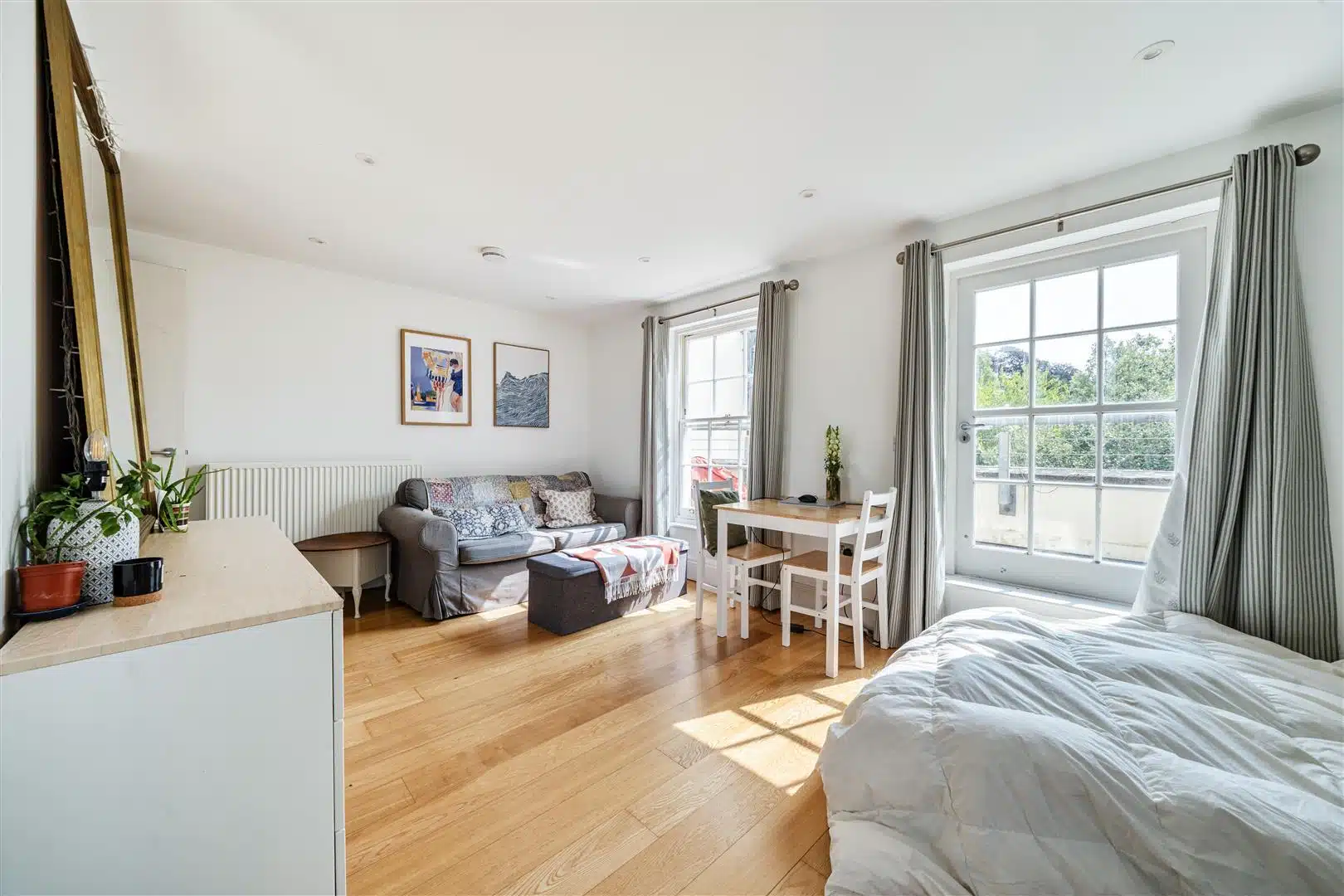 Flat Cornwallis Grove in Bristol