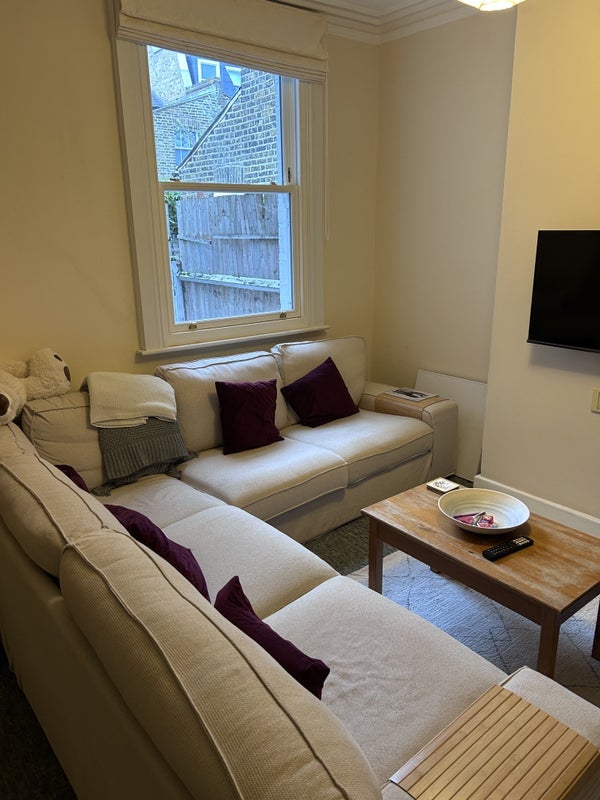 Room Elsley Road in Greater London