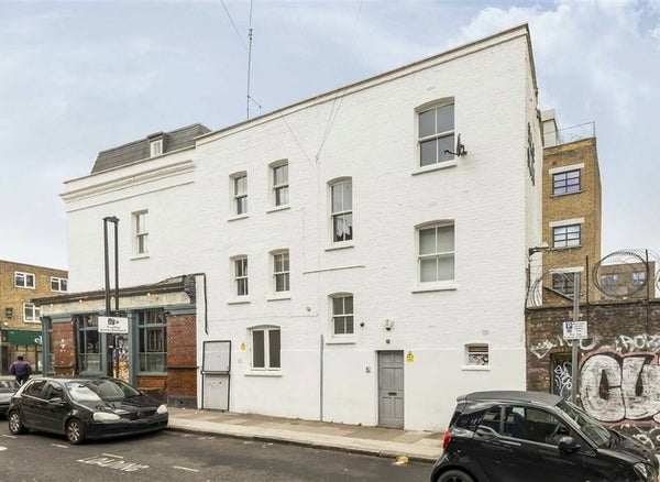 House Ellsworth Street in London