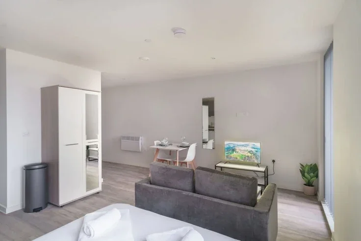 Flat Bevington Bush in Liverpool