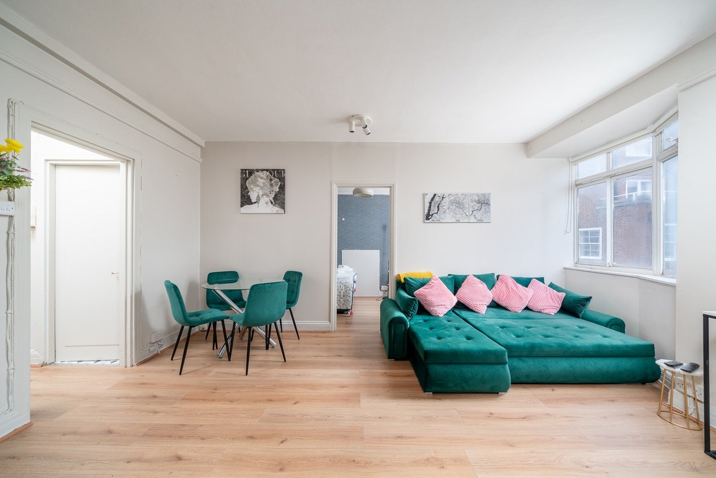 Flat Upper Berkeley Street in City of Westminster