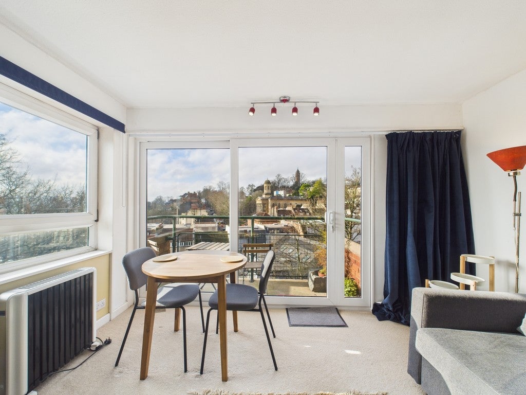 Flat Park Row in Bristol