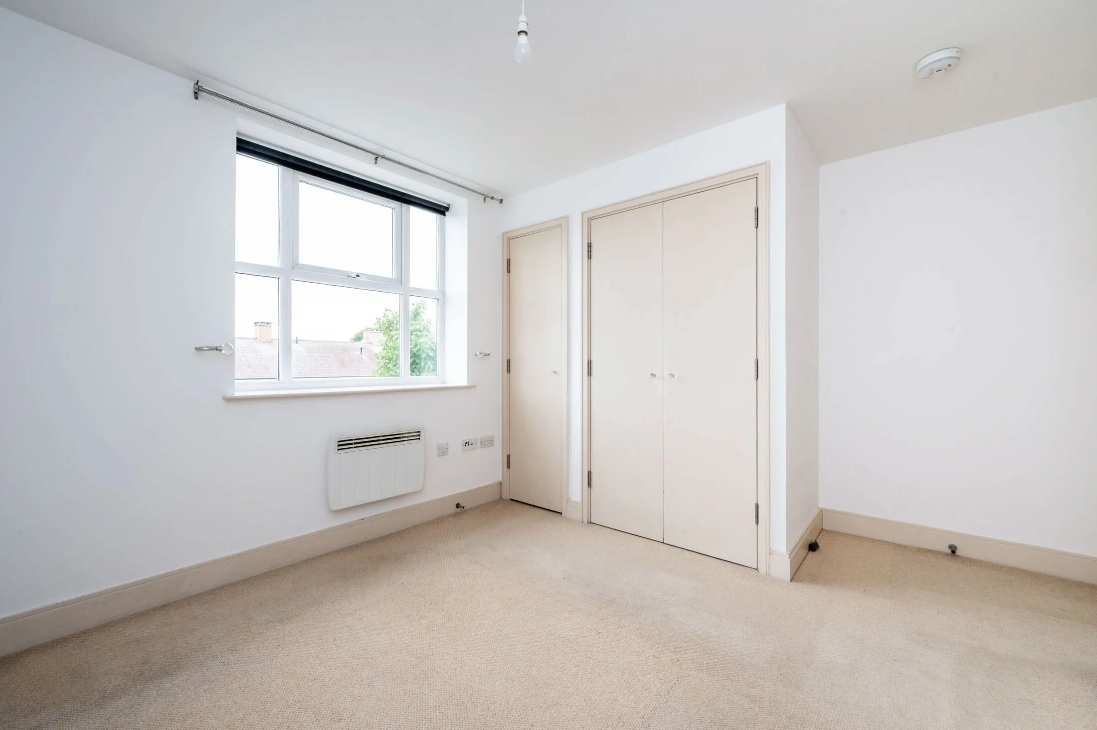 Flat Beaumont Drive in Greater London
