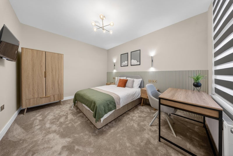Flat Goldswong Terrace in Nottingham