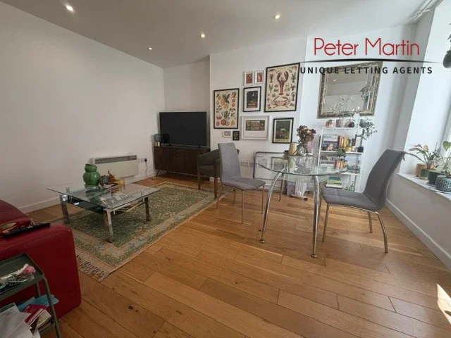 Flat Portsdown Mews in Greater London