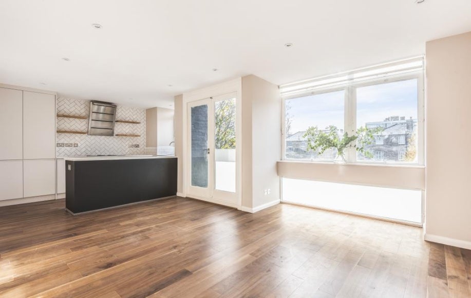 Flat Park Road in Greater London