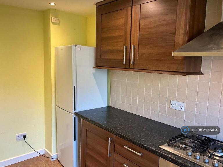 Flat Holmhead Road in Glasgow