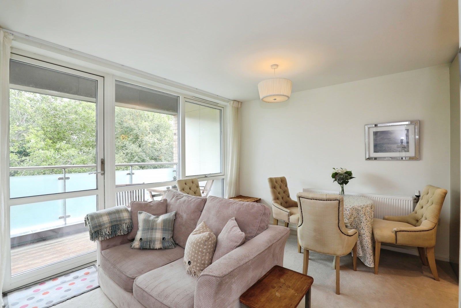 Flat All Saints Road in Greater London