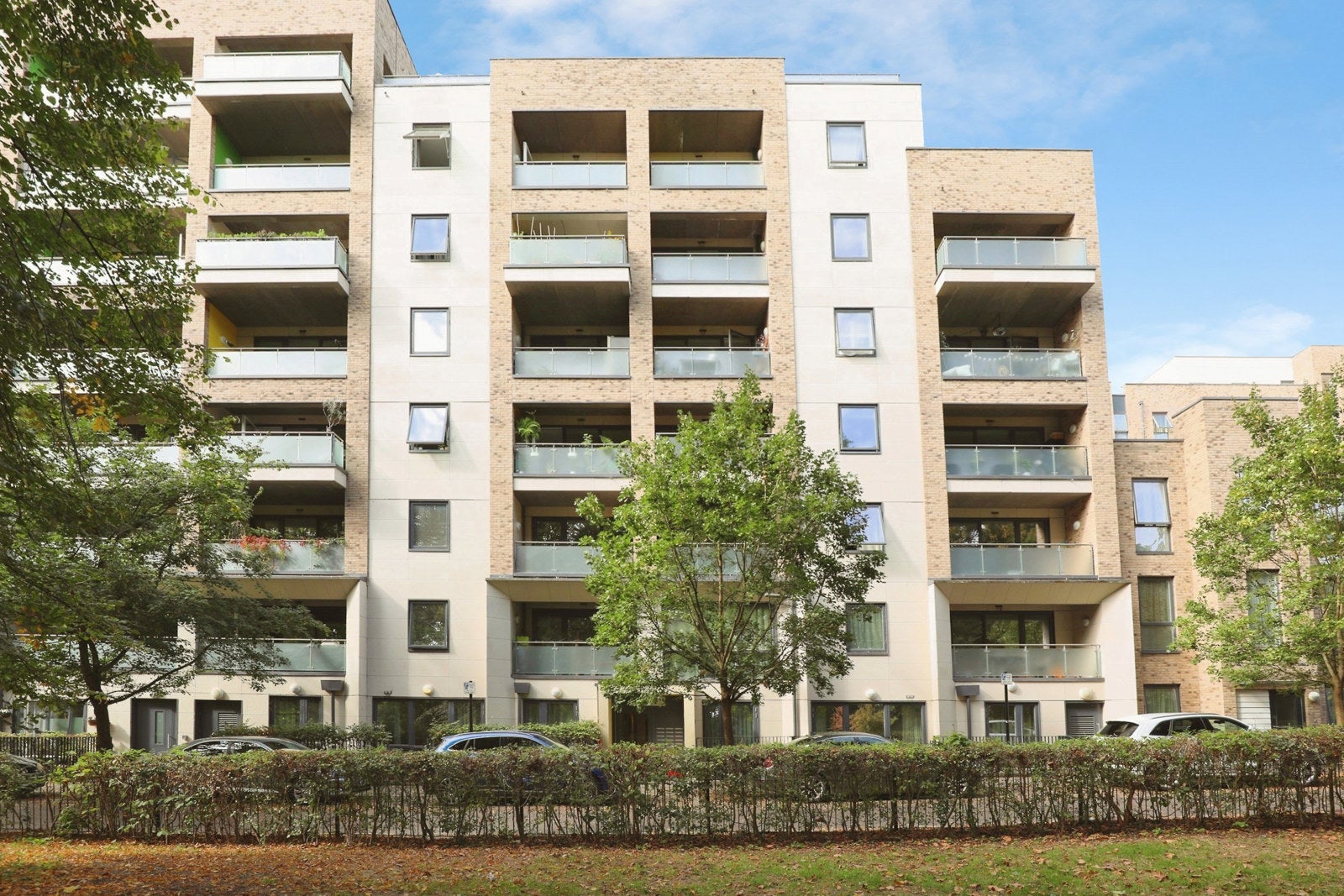 Flat All Saints Road in Greater London