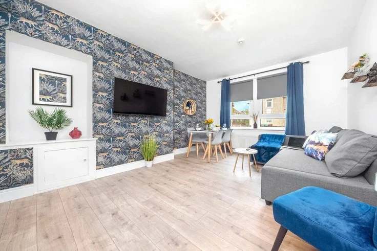 Flat Alexander Avenue in Viewpark