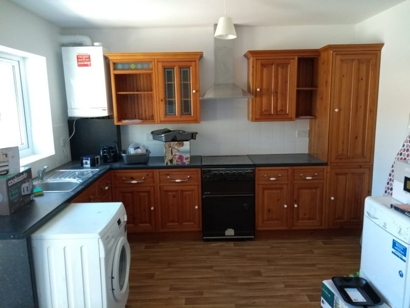 Room Dersingham Avenue in Greater London