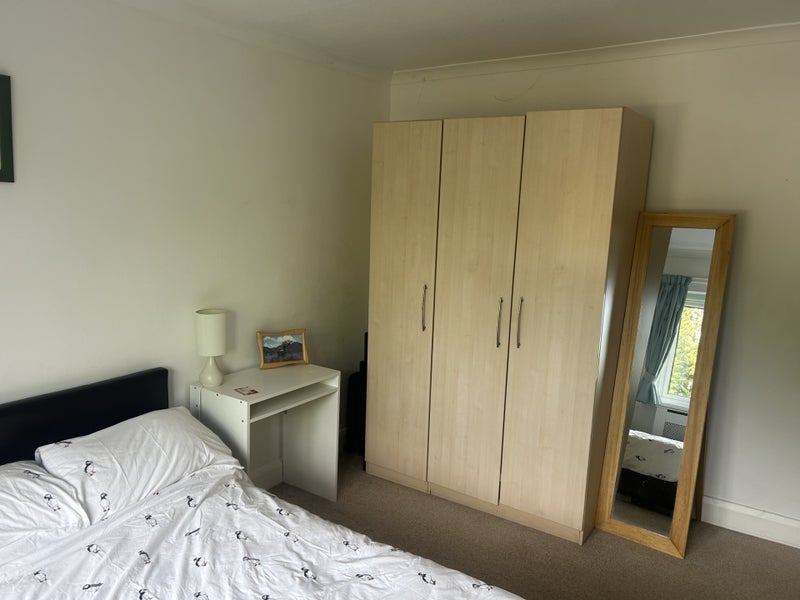 Room Greenway Gardens in Greater London