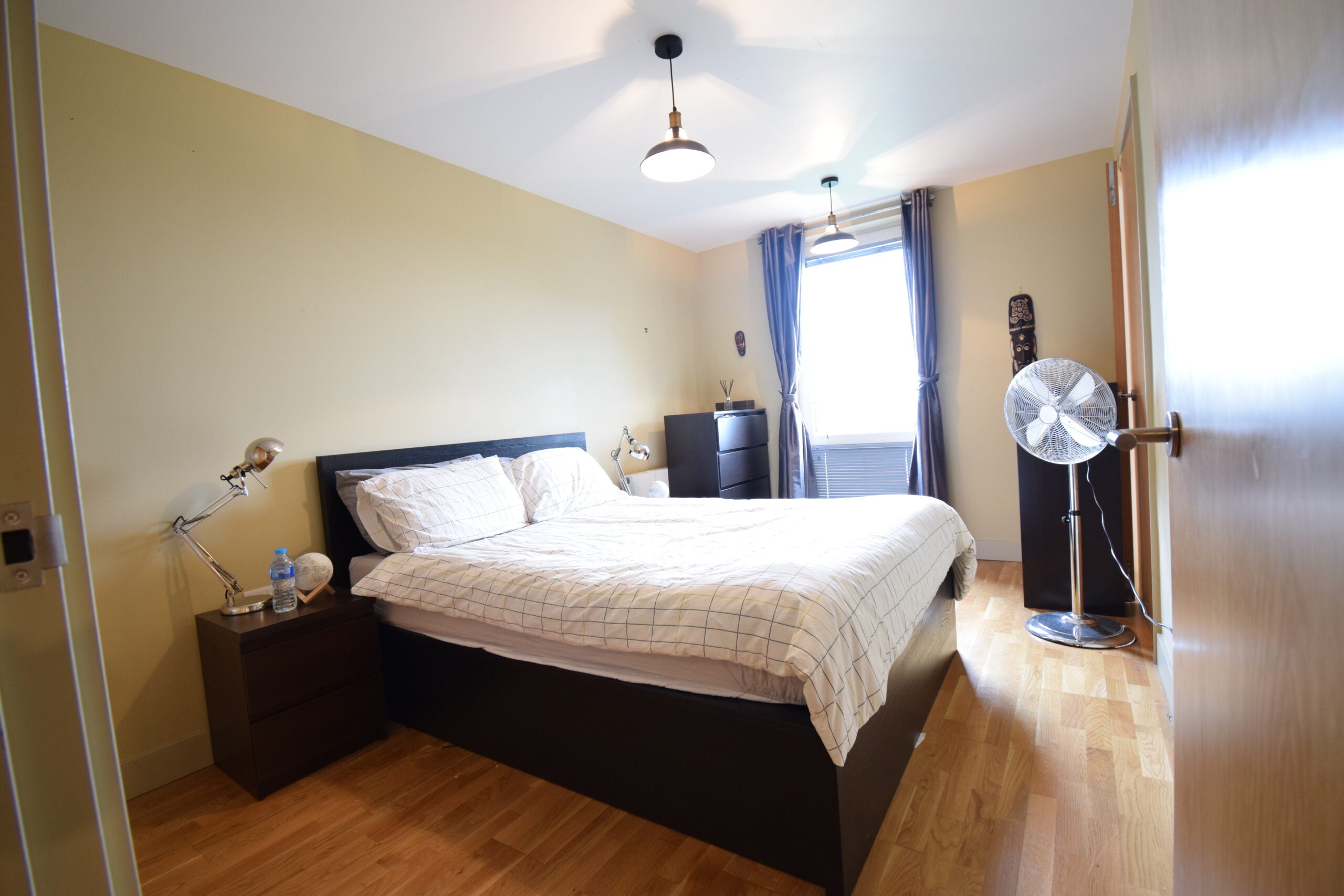 Flat Dawson Street in Greater London