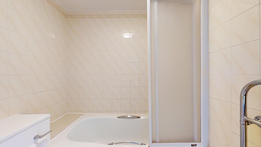 Flat Sloane Avenue in Greater London