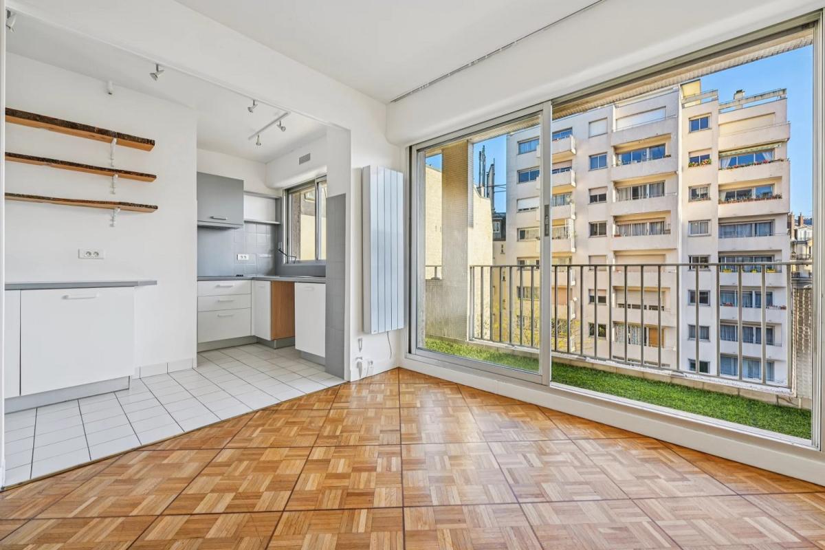Flat Rue des Entrepreneurs in Paris