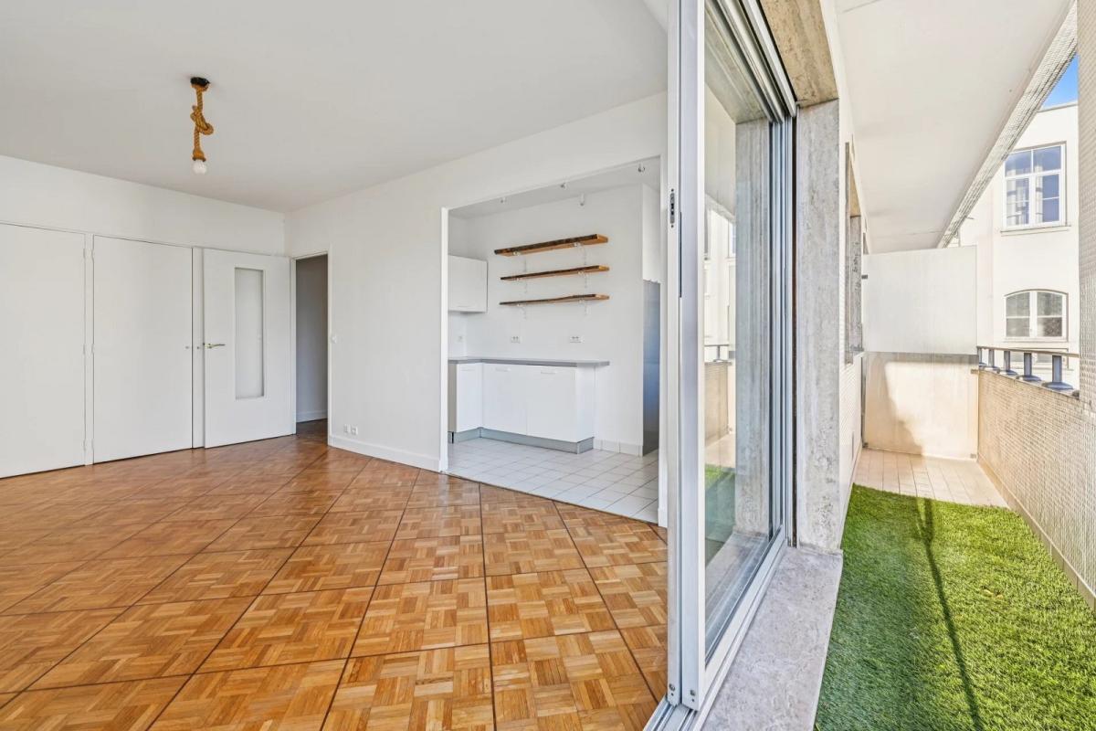 Flat Rue des Entrepreneurs in Paris