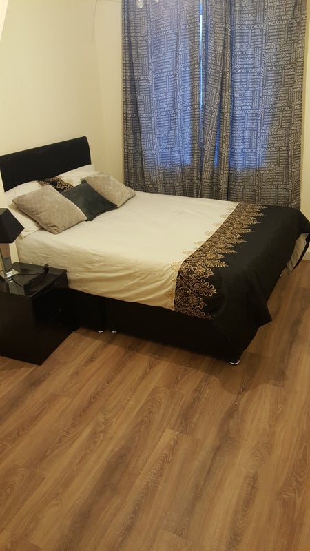Room Eccles New Road in Salford