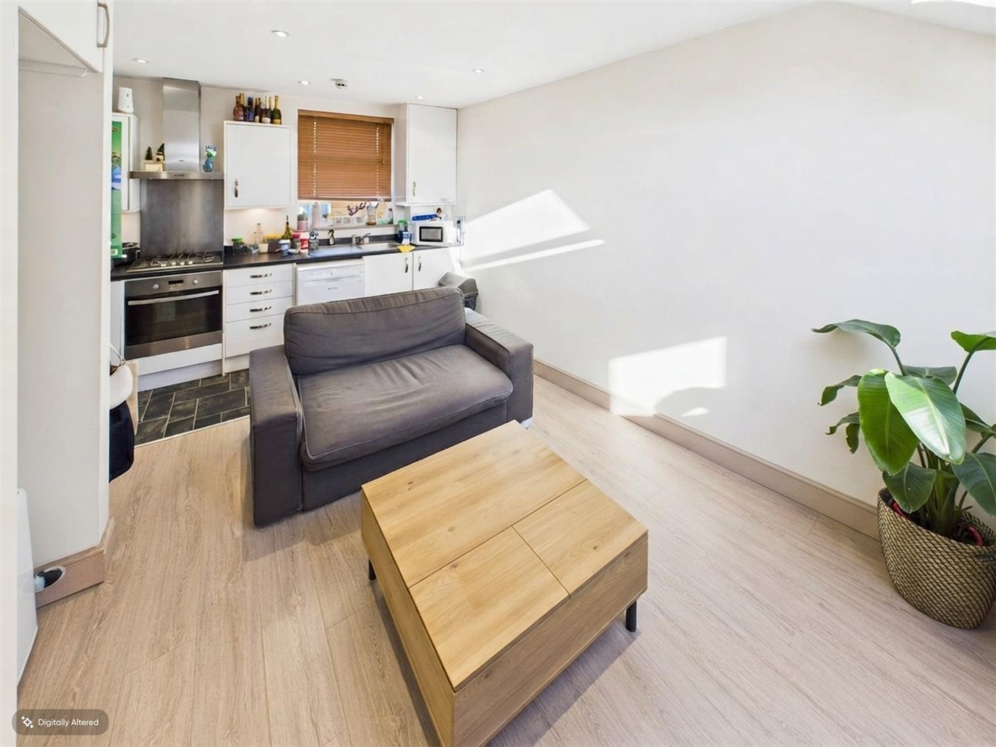 Flat Heriot Road in Greater London