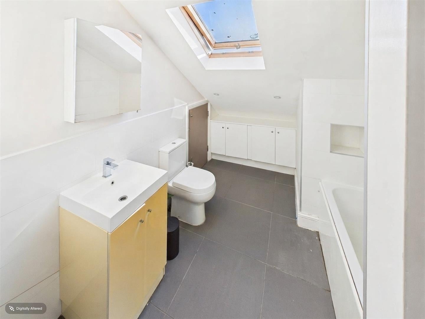 Flat Heriot Road in Greater London