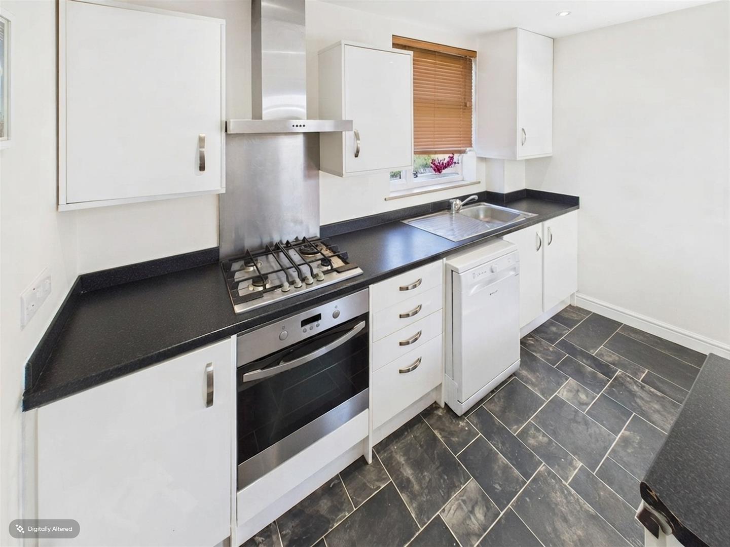 Flat Heriot Road in Greater London