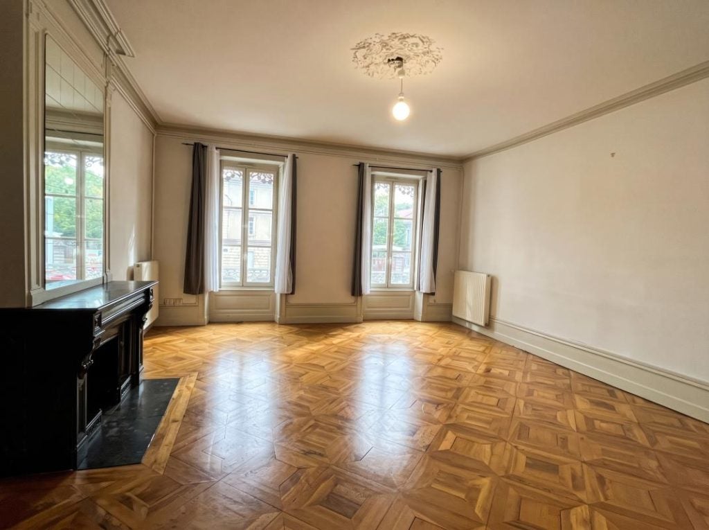 Flat Rue du Collège in Bourgoin-Jallieu