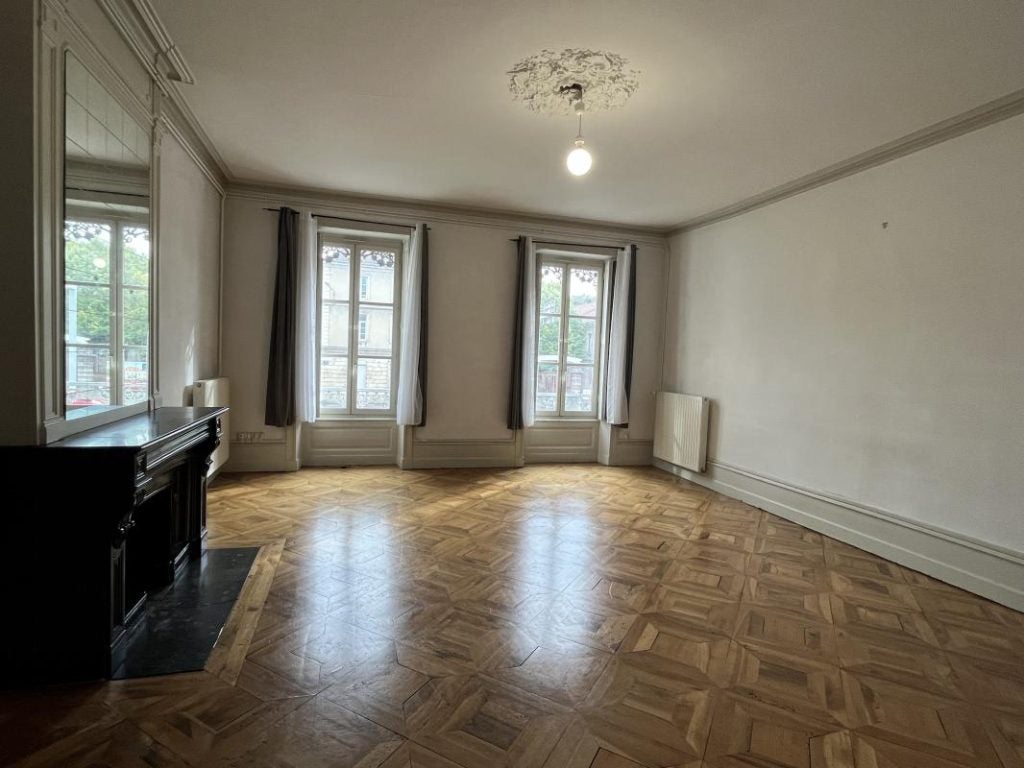 Flat Rue du Collège in Bourgoin-Jallieu