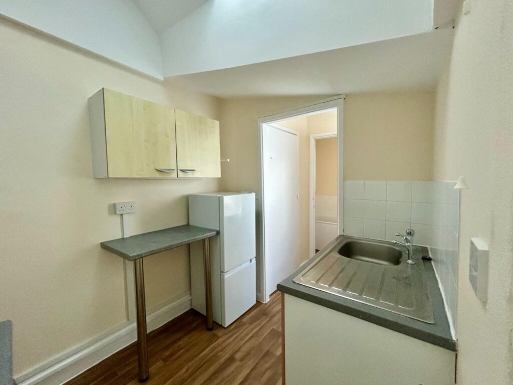 Flat Warwick Road in Worthing