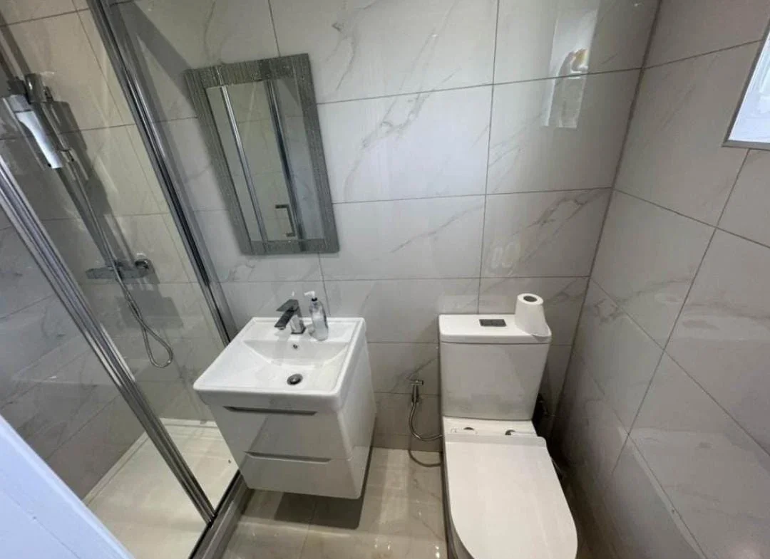 Room Maidstone Avenue in Greater London