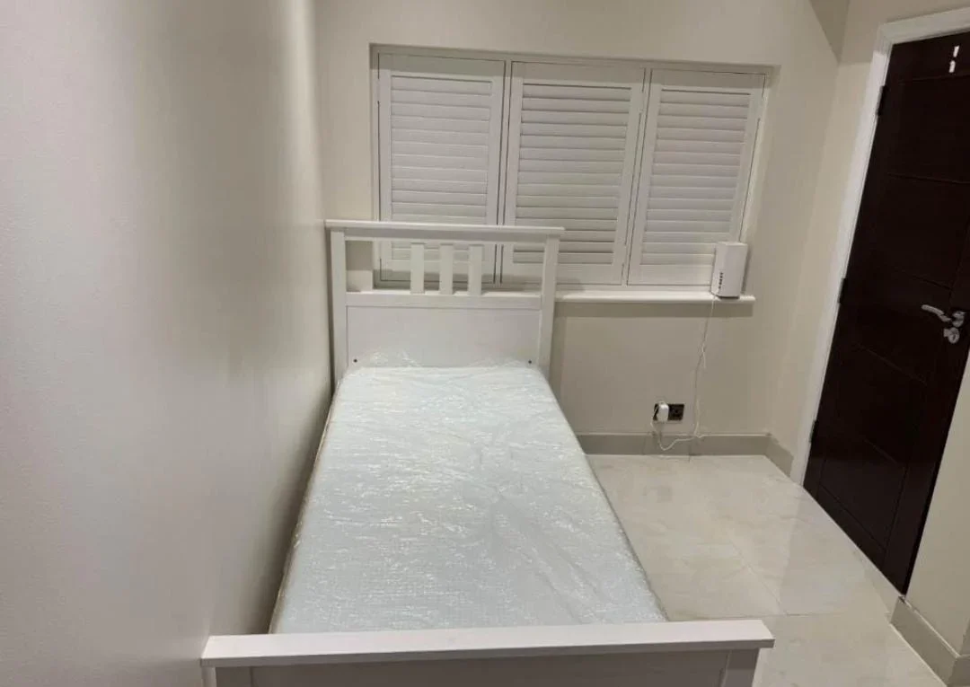 Room Maidstone Avenue in Greater London