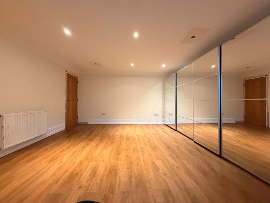 Flat Wilbury Villas in Hove