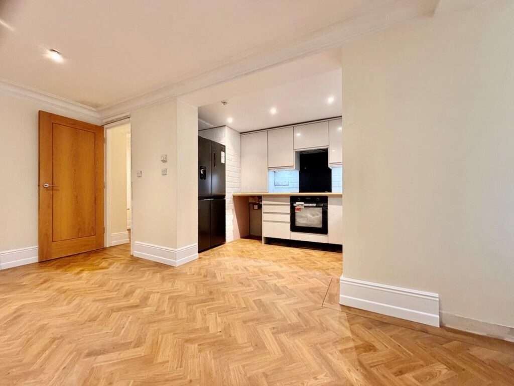 Flat Wilbury Villas in Hove