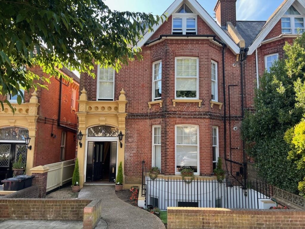 Flat Wilbury Villas in Hove