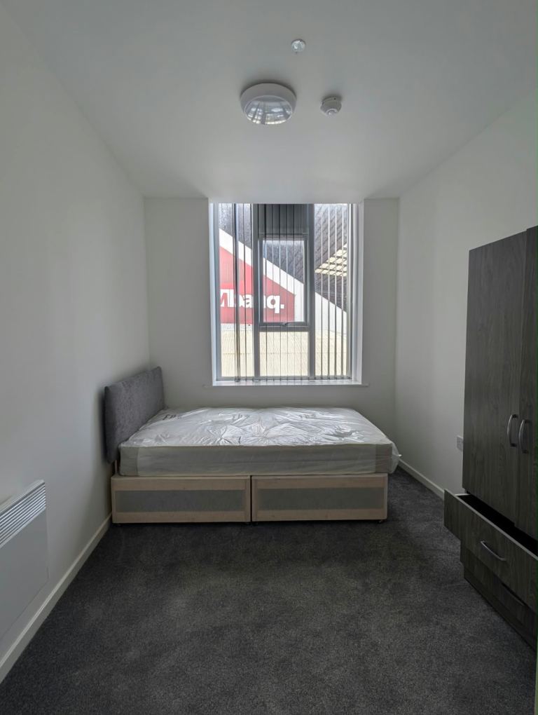 Flat Carr Bottom Avenue in Bradford