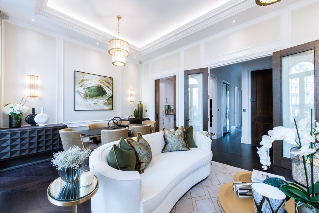 Flat Prince of Wales Terrace in Greater London