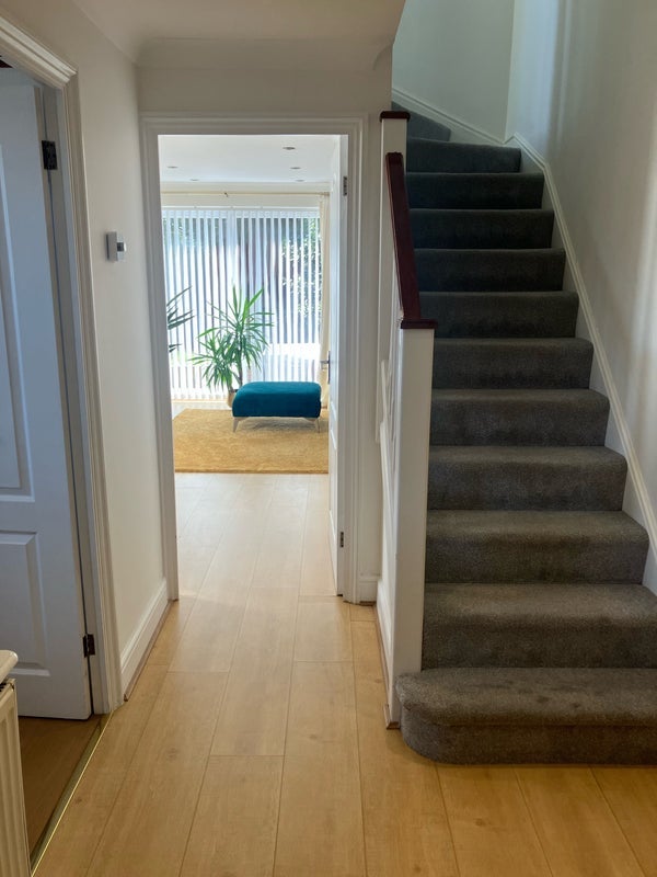 Room Cuthbert Gardens in Greater London