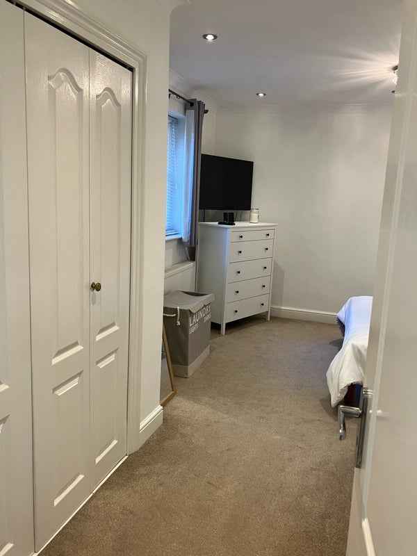 Room Cuthbert Gardens in Greater London