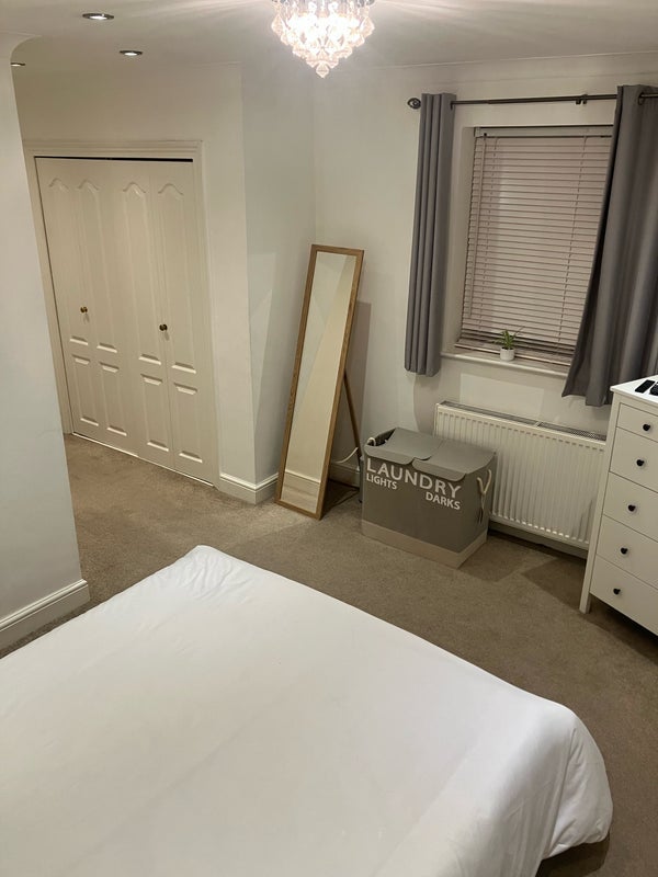 Room Cuthbert Gardens in Greater London