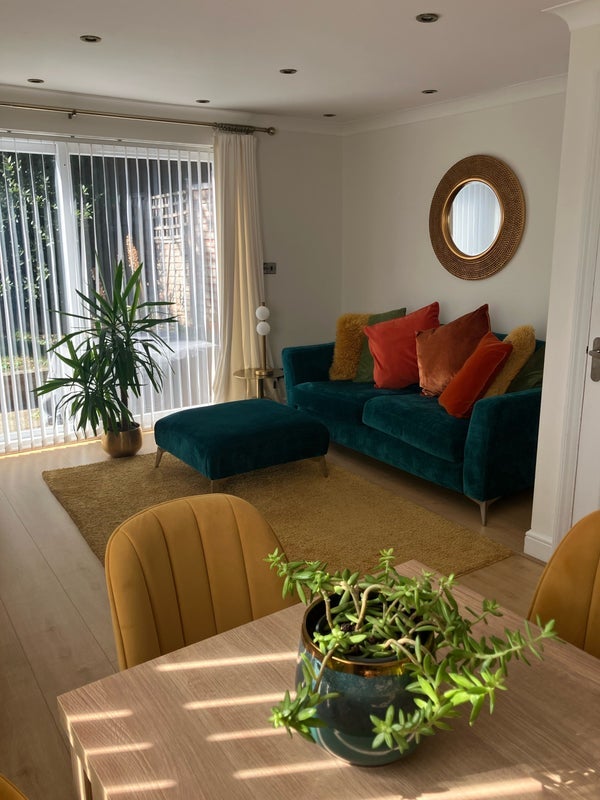Room Cuthbert Gardens in Greater London