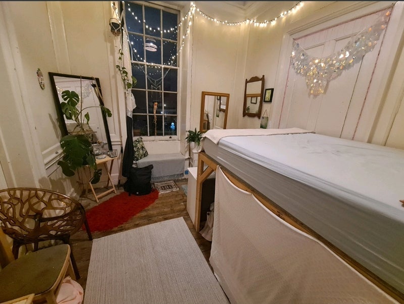 Room Stoke Newington High Street in Greater London