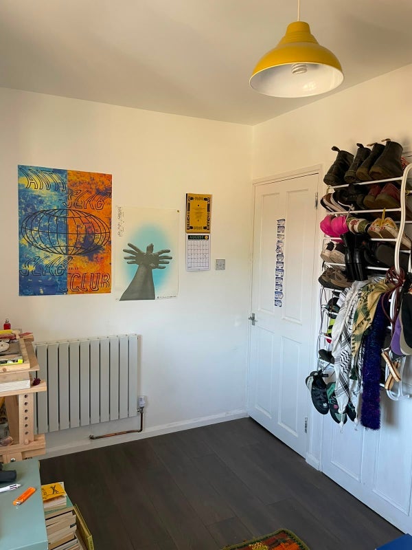 Room Lawrence Close in Greater London